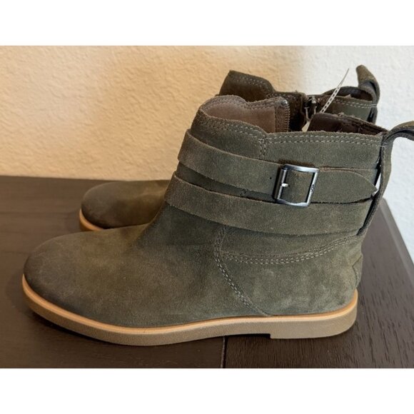 WOMAN'S SIZE 8.5 BOOTS UGG JOSEFENE ANKLE OLIVE GREEN DISPLAY MODEL - Picture 6 of 12